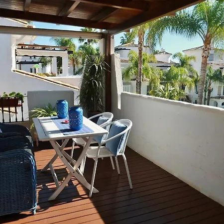 2 Bedroom Pool Views - Naranjos מארבלה